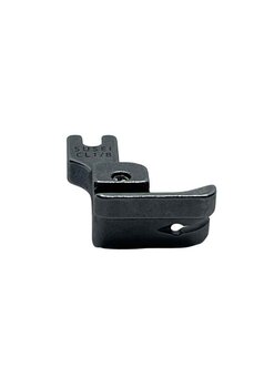 CL1/8  YK CALCADOR DE RETA COMPENSADOR ESQUERDO -